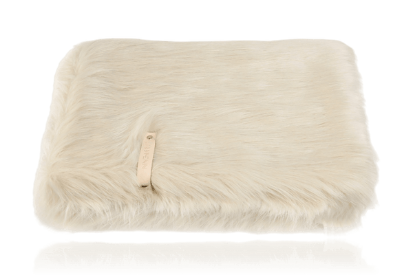 labbvenn-fora-white-dog-blanket-packshot-the-worthy-bone
